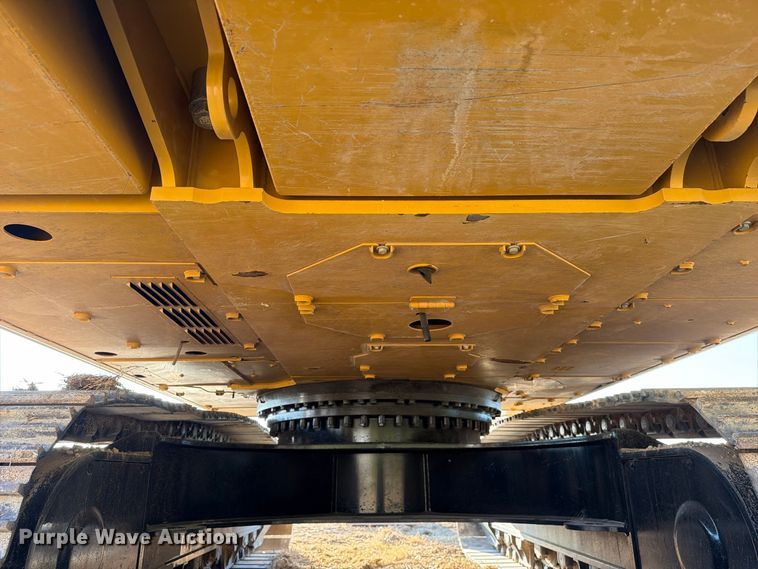 image for item FN3577 2022 Caterpillar 336 TC excavator