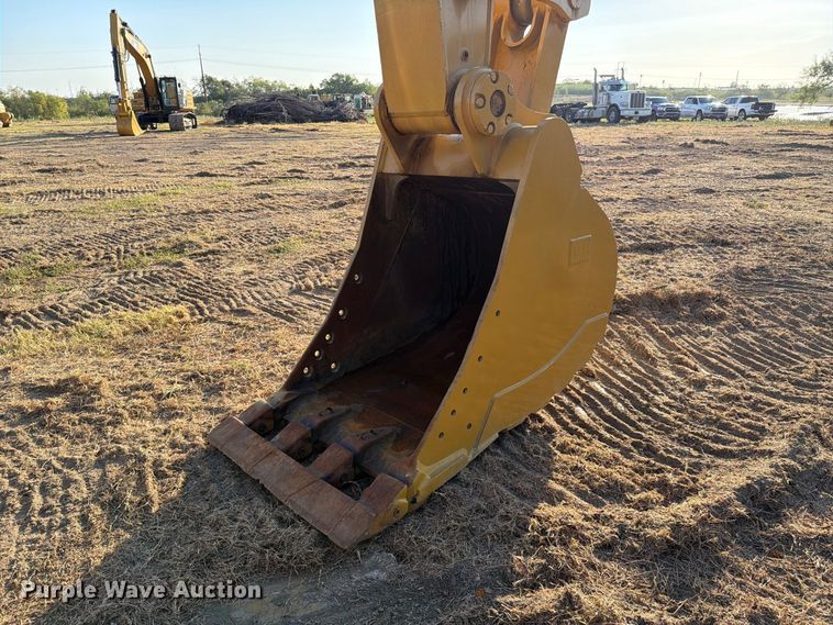 image for item FN3577 2022 Caterpillar 336 TC excavator