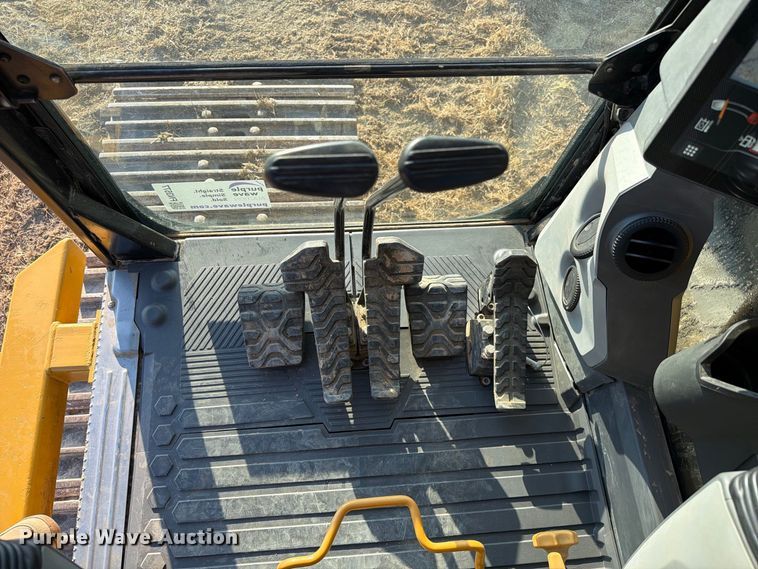 image for item FN3577 2022 Caterpillar 336 TC excavator