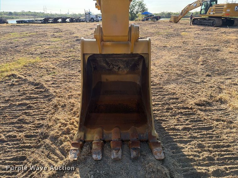 image for item FN3578 2023 Caterpillar 336 TC excavator
