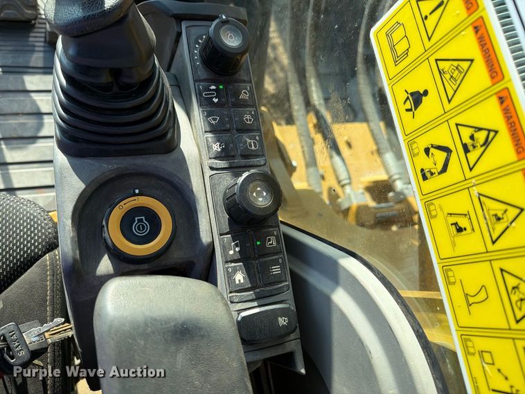 image for item FN3578 2023 Caterpillar 336 TC excavator