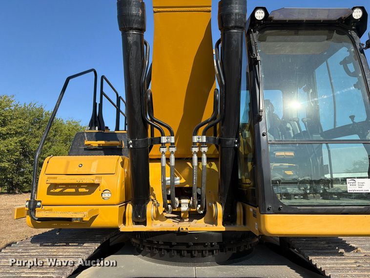 image for item FN3579 2023 Caterpillar 336 TC excavator