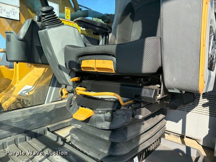 image for item FN3579 2023 Caterpillar 336 TC excavator
