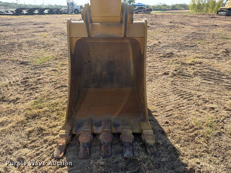 image for item FN3582 2023 Caterpillar 336 TC excavator