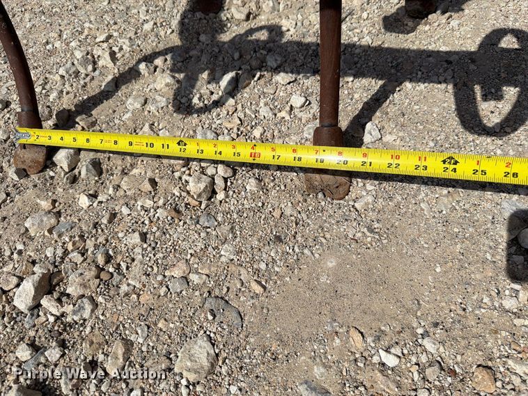 image for item FN3584 Unverferth Perfecta chisel