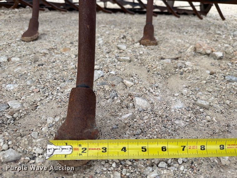 image for item FN3584 Unverferth Perfecta chisel