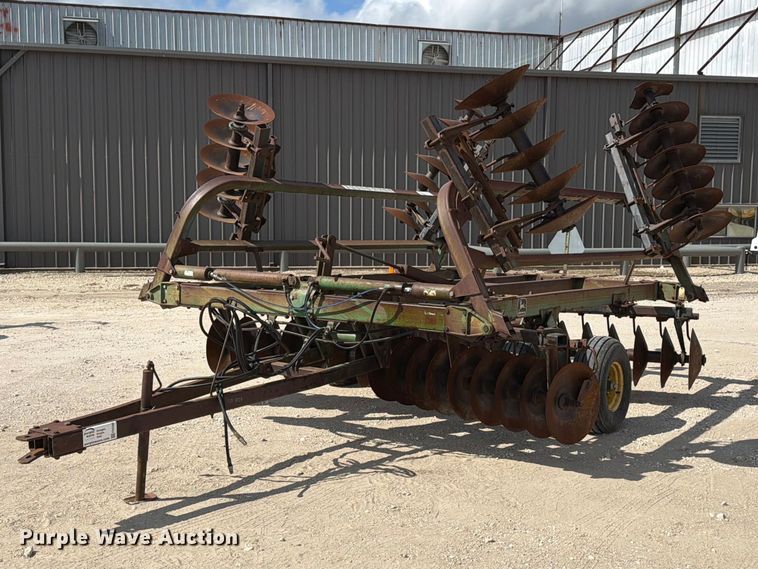 image for item FN3586 John Deere TO235 double off-set disk