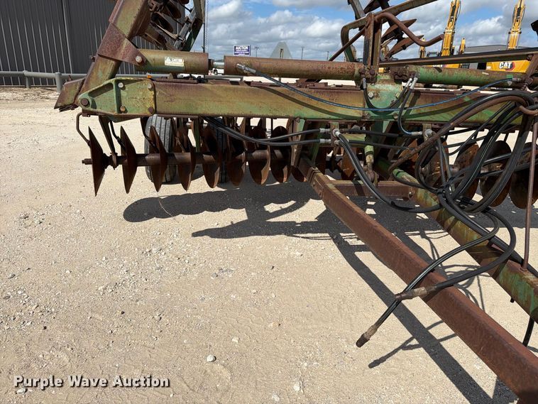 image for item FN3586 John Deere TO235 double off-set disk