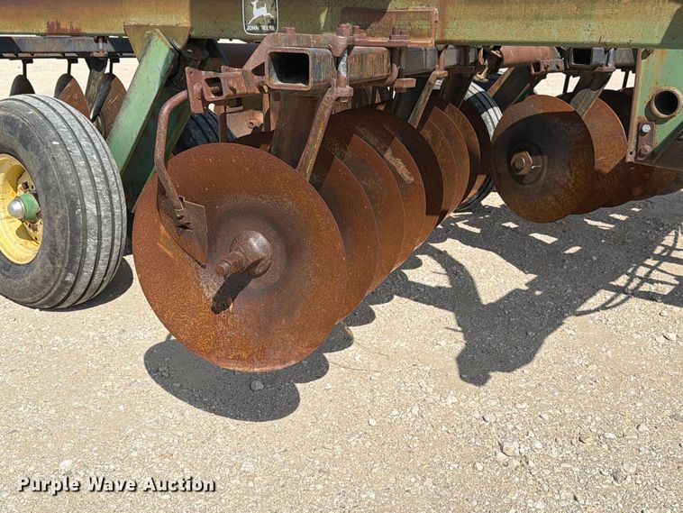 image for item FN3586 John Deere TO235 double off-set disk