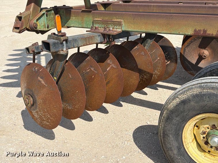 image for item FN3586 John Deere TO235 double off-set disk