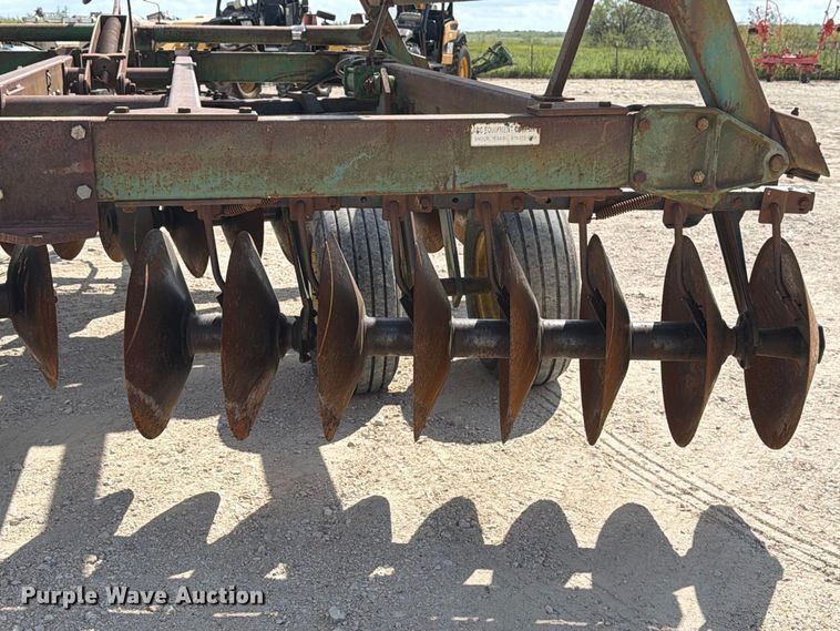 image for item FN3586 John Deere TO235 double off-set disk