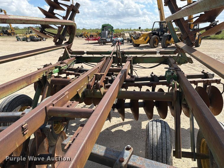 image for item FN3586 John Deere TO235 double off-set disk