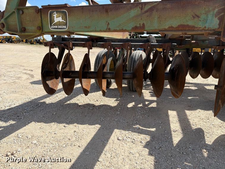 image for item FN3586 John Deere TO235 double off-set disk