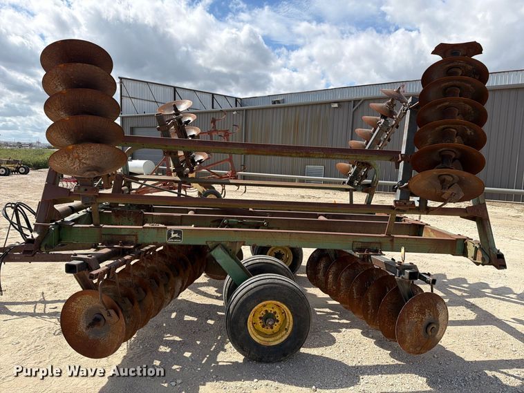 image for item FN3586 John Deere TO235 double off-set disk