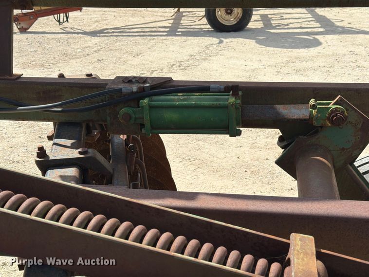 image for item FN3586 John Deere TO235 double off-set disk