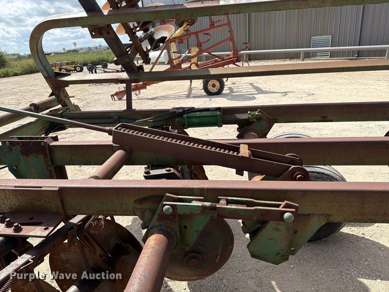 image for item FN3586 John Deere TO235 double off-set disk