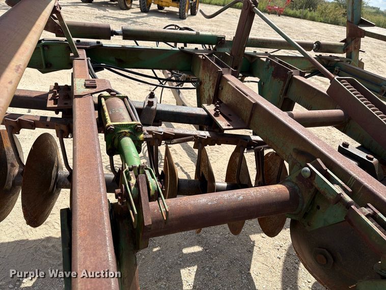 image for item FN3586 John Deere TO235 double off-set disk