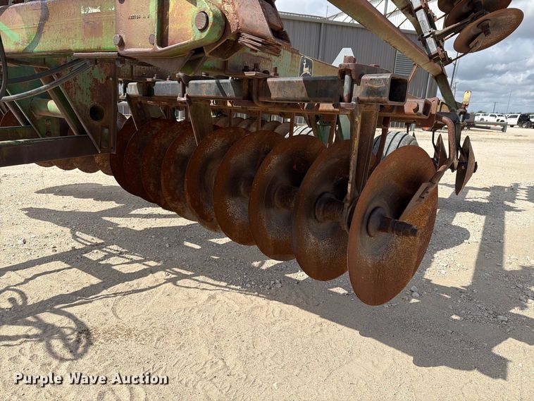image for item FN3586 John Deere TO235 double off-set disk