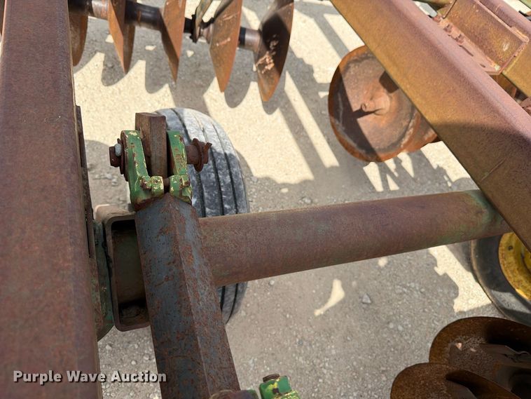 image for item FN3586 John Deere TO235 double off-set disk