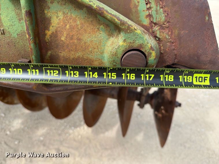 image for item FN3586 John Deere TO235 double off-set disk