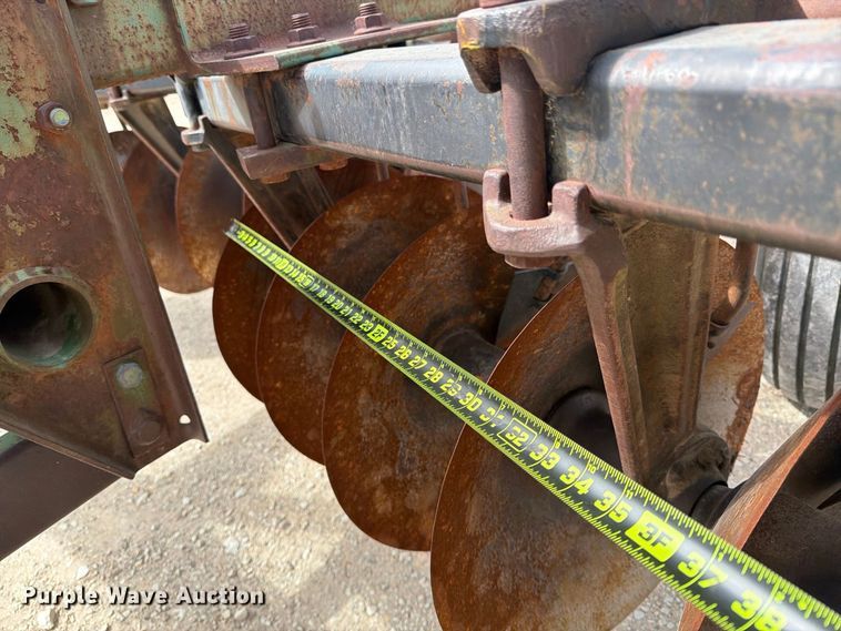image for item FN3586 John Deere TO235 double off-set disk