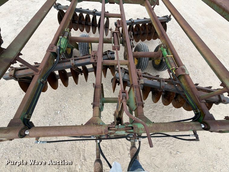 image for item FN3586 John Deere TO235 double off-set disk