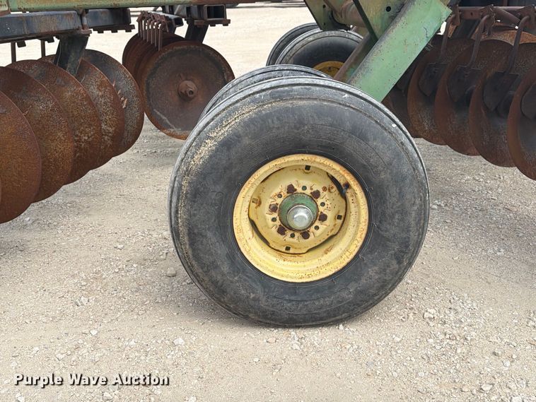 image for item FN3586 John Deere TO235 double off-set disk