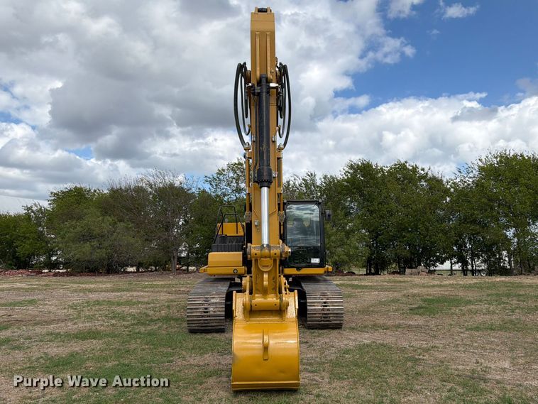 image for item FN3592 2022 Caterpillar 330 TC excavator