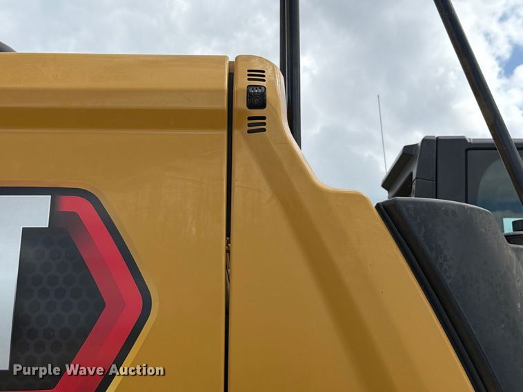 image for item FN3592 2022 Caterpillar 330 TC excavator