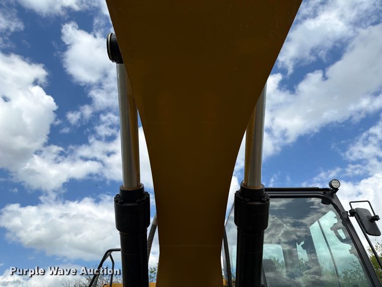 image for item FN3592 2022 Caterpillar 330 TC excavator