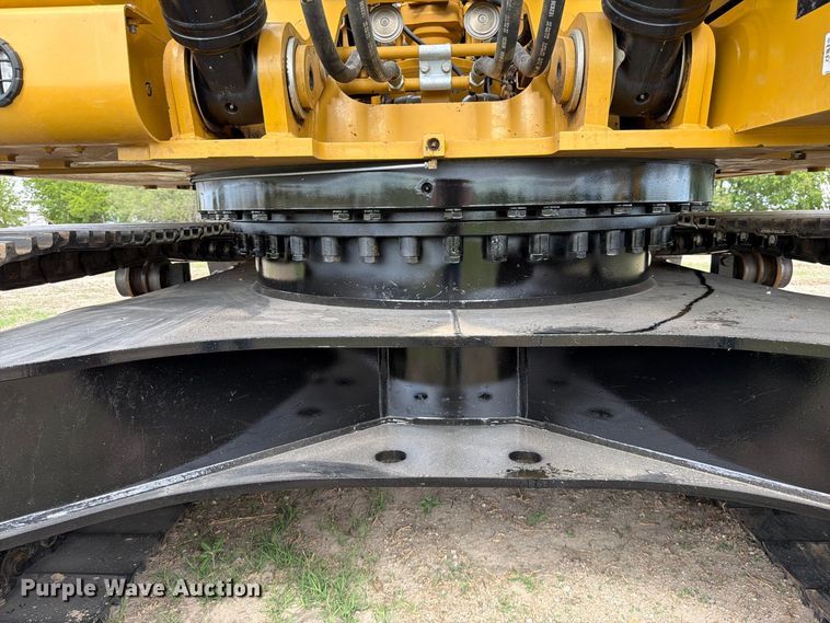 image for item FN3592 2022 Caterpillar 330 TC excavator