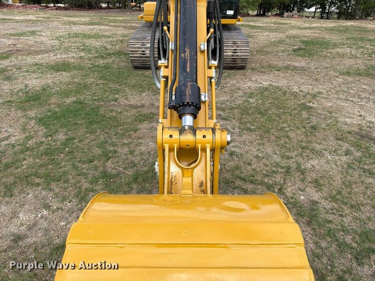 image for item FN3592 2022 Caterpillar 330 TC excavator