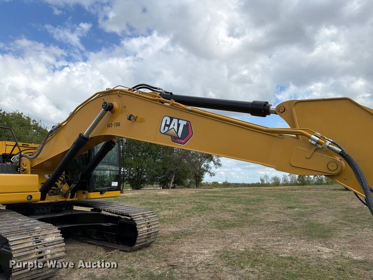 image for item FN3592 2022 Caterpillar 330 TC excavator