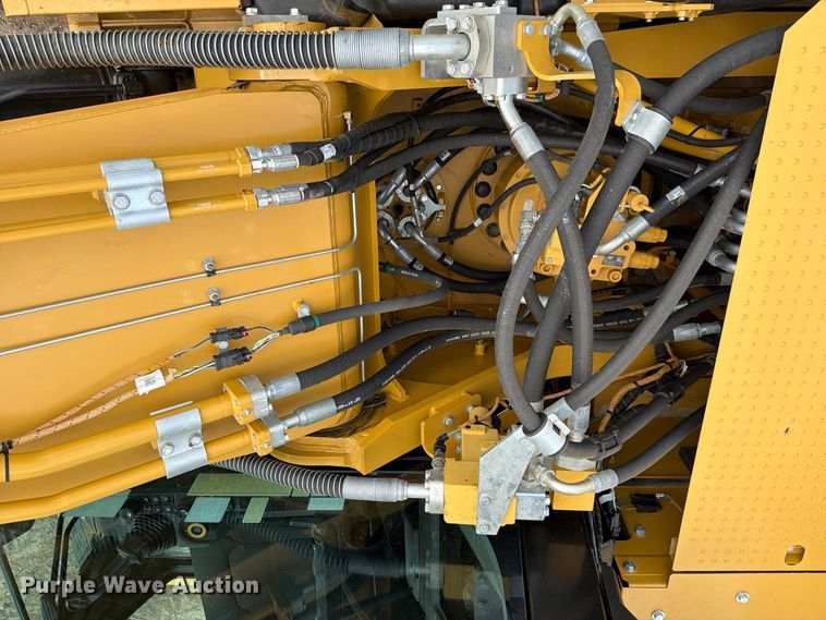 image for item FN3592 2022 Caterpillar 330 TC excavator