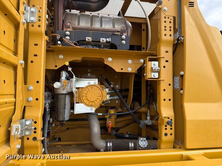 image for item FN3592 2022 Caterpillar 330 TC excavator