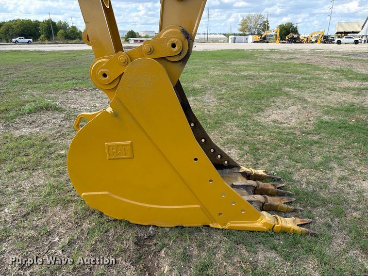 image for item FN3592 2022 Caterpillar 330 TC excavator