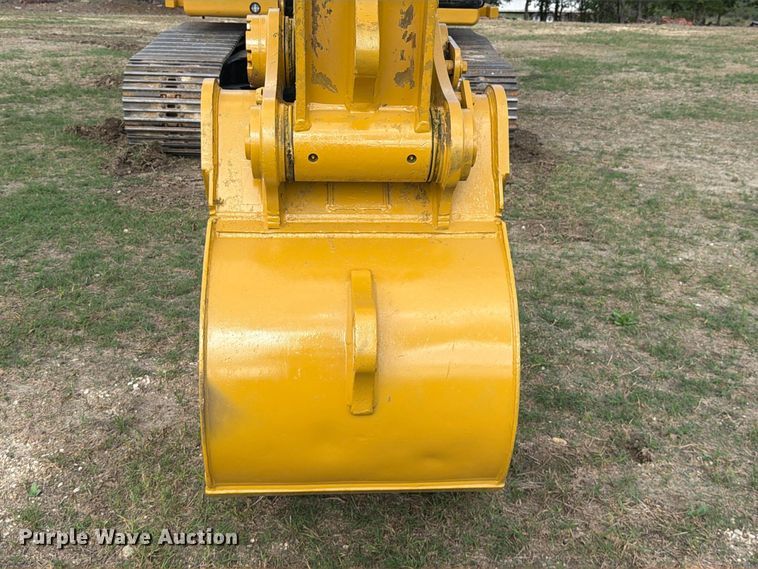 image for item FN3592 2022 Caterpillar 330 TC excavator