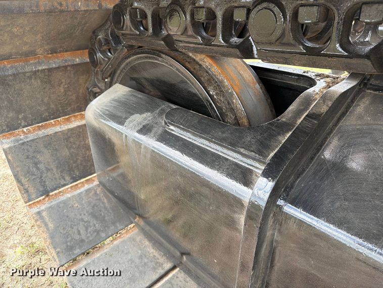 image for item FN3592 2022 Caterpillar 330 TC excavator