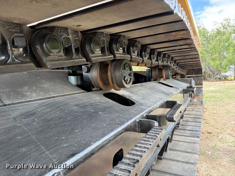 image for item FN3592 2022 Caterpillar 330 TC excavator
