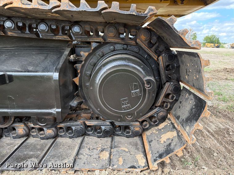 image for item FN3592 2022 Caterpillar 330 TC excavator