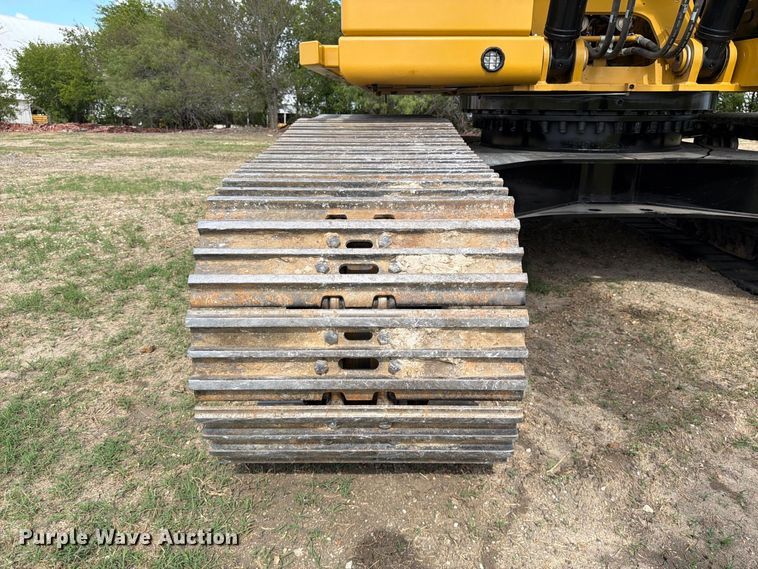 image for item FN3592 2022 Caterpillar 330 TC excavator