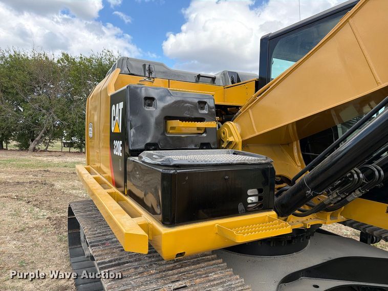 image for item FN3593 2012 Caterpillar 320EL excavator