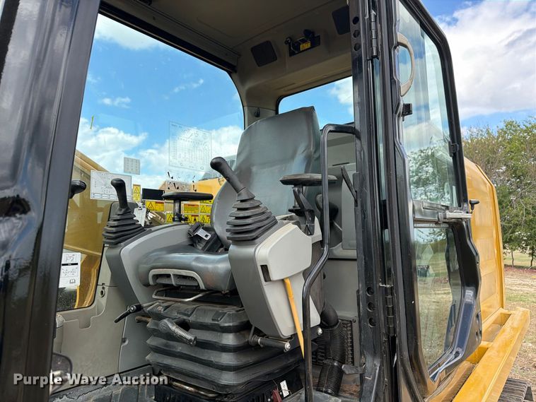 image for item FN3593 2012 Caterpillar 320EL excavator