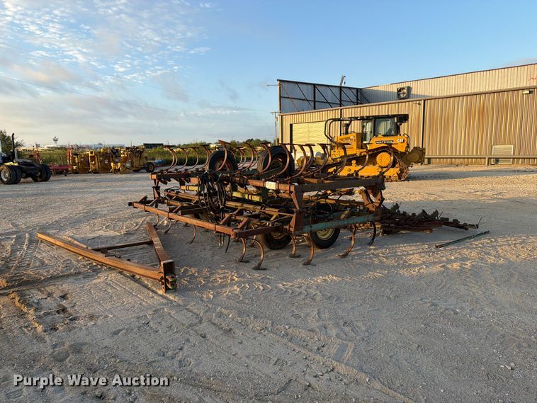 image for item FN3594 John Deere 1010 field cultivator