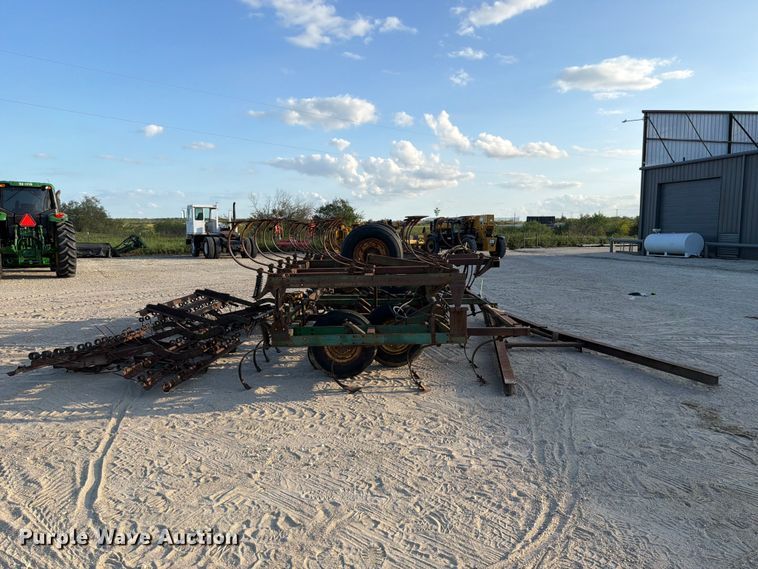 image for item FN3594 John Deere 1010 field cultivator