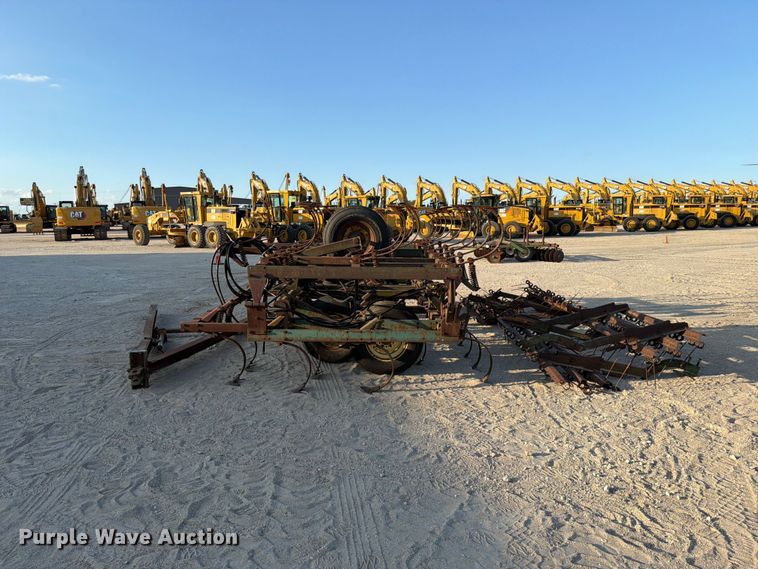 image for item FN3594 John Deere 1010 field cultivator