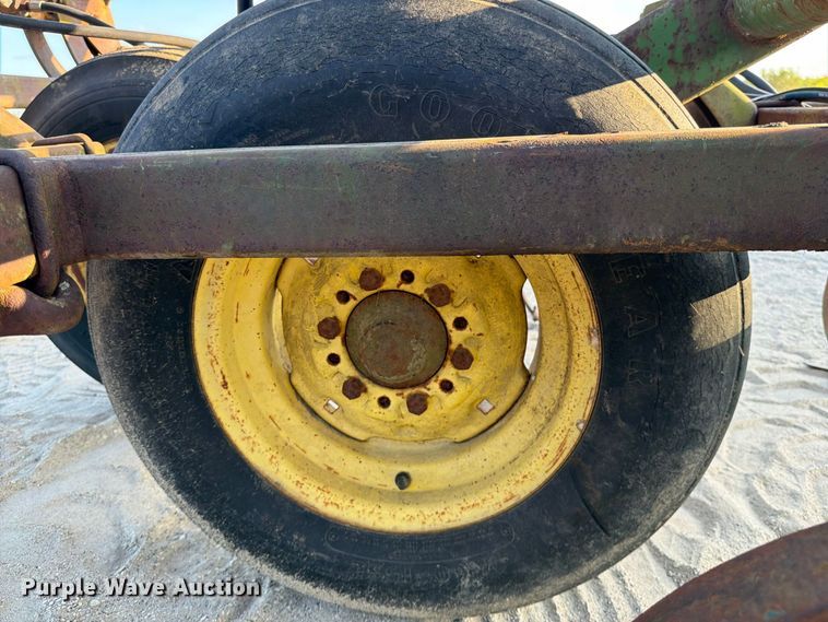 image for item FN3594 John Deere 1010 field cultivator