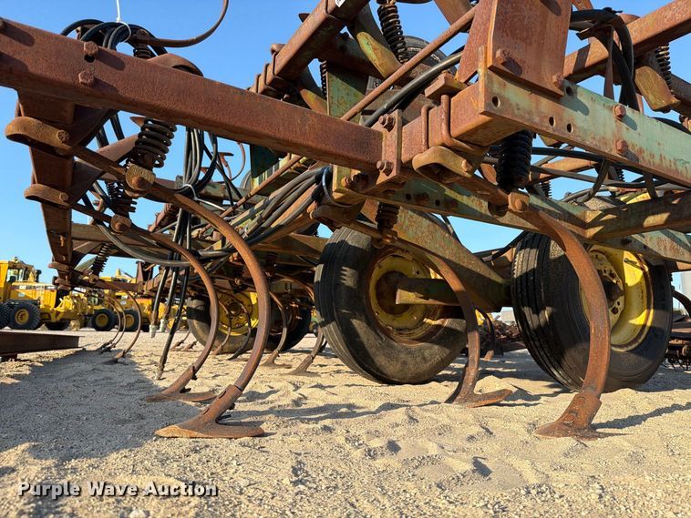 image for item FN3594 John Deere 1010 field cultivator
