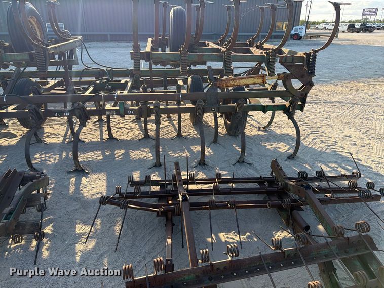 image for item FN3594 John Deere 1010 field cultivator