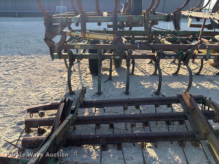 image for item FN3594 John Deere 1010 field cultivator
